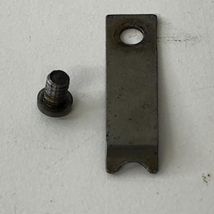Jones serpentine sewing machine tension plate