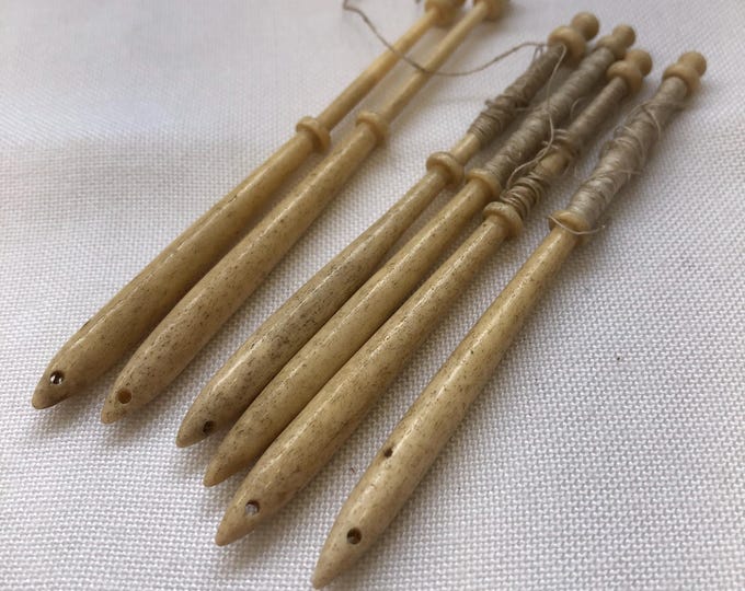 Vintage bone Honiton lacemaking bobbins x 6