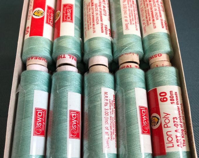 Vintage Lion Poly  60 Thread - Aqua