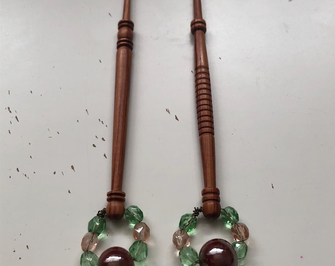 Lacemaking bobbins