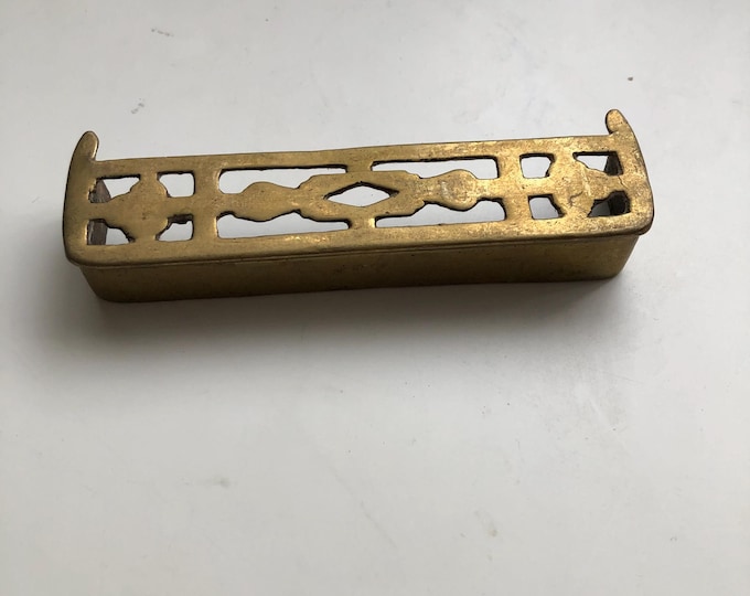 miniature brass antique fire place fender, salesman sample