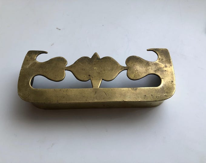 miniature brass antique fire place fender, salesman sample
