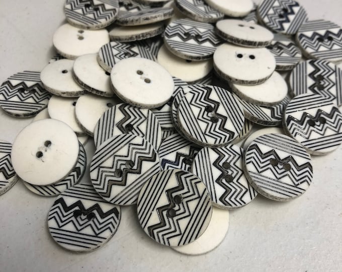 Buttons x 6, Vintage black and white zig-zag buttons