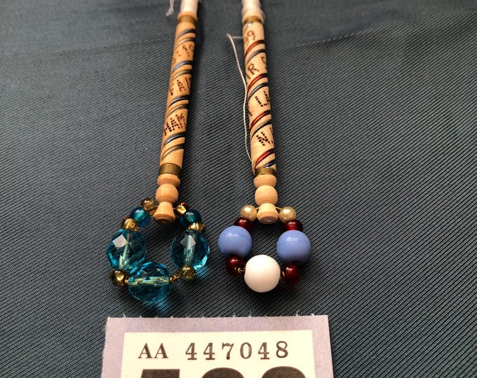 Lacemaking bobbins with wire decoration