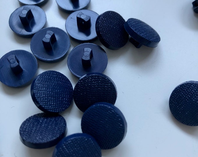 Buttons x 6, Vintage circular medium blue fashion buttons