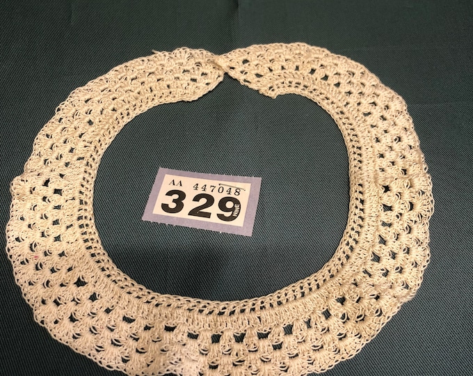Vintage handmade lace Tatting collar