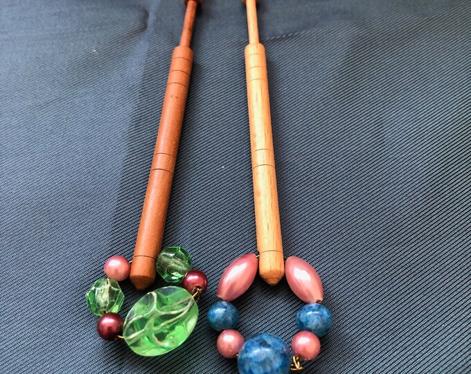 Lacemaking bobbins