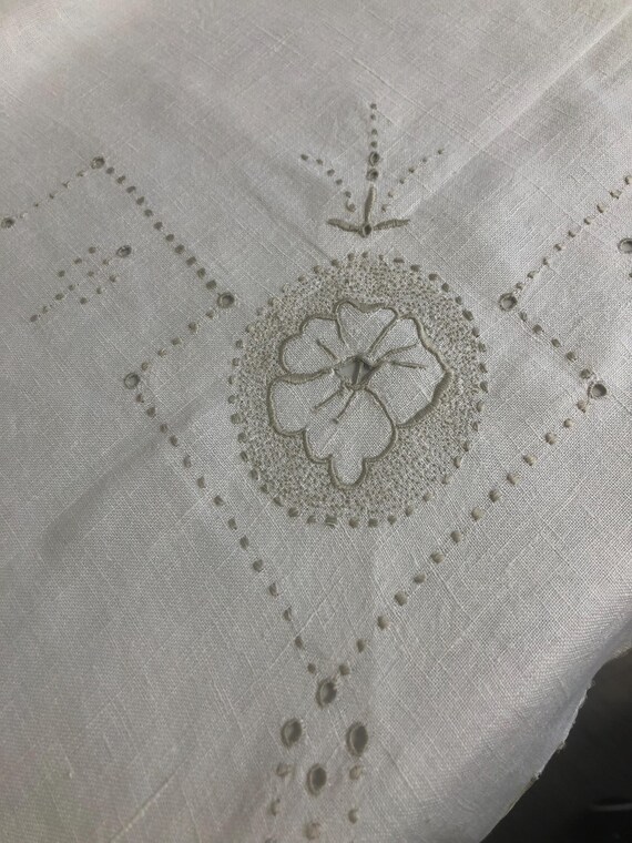 手刺繍のリネンテーブルクロス - Etsy 日本