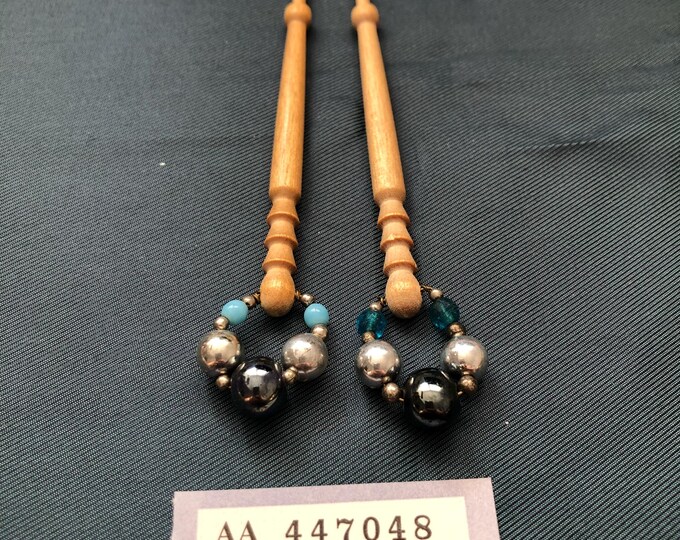 Lacemaking bobbins