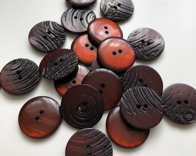 Buttons x 6, Vintage circular brown fashion buttons