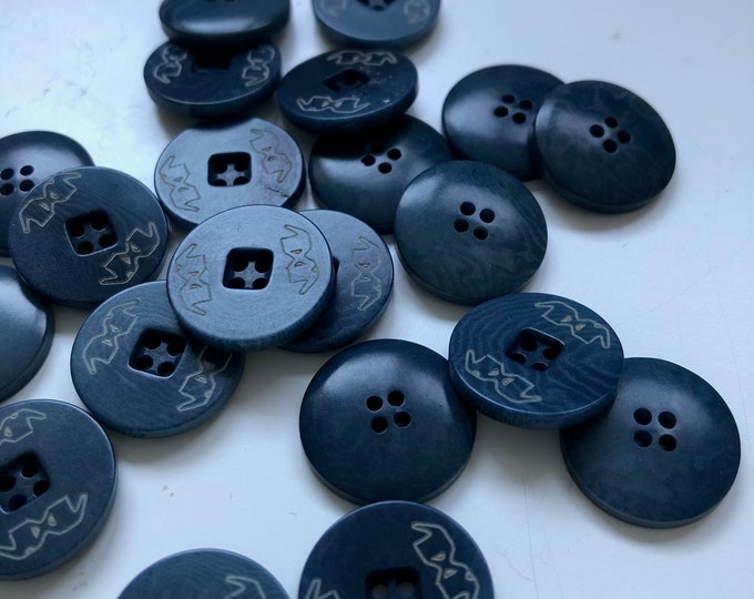 Buttons x 6, Vintage circular blue fashion buttons