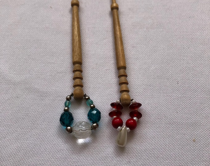 Lacemaking bobbins, midland bobbins