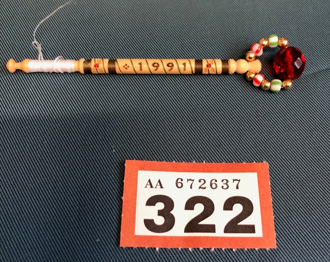 Lacemaking bobbin