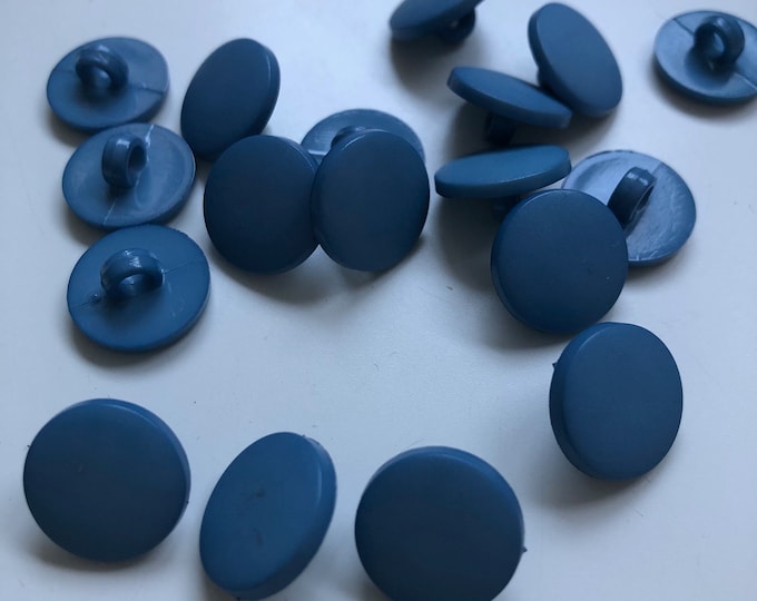 Buttons x 6, Vintage circular medium blue fashion buttons