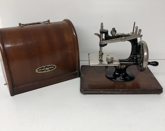 ビンテージ KAYANEE Sew Master おもちゃのミシン、動作する金属製