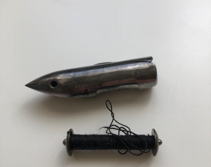 Bullet Shuttle and long bobbin for Frister and Rossmann