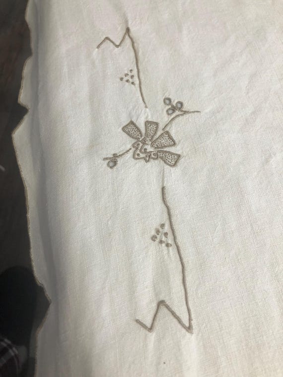 手刺繍のリネンテーブルクロス - Etsy 日本