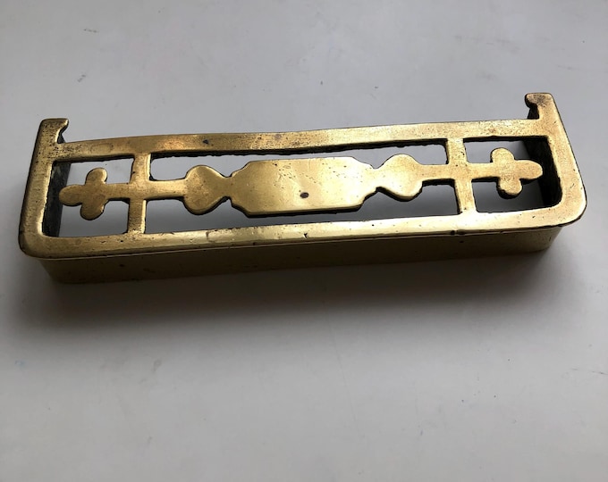 miniature brass antique fire place fender, salesman sample