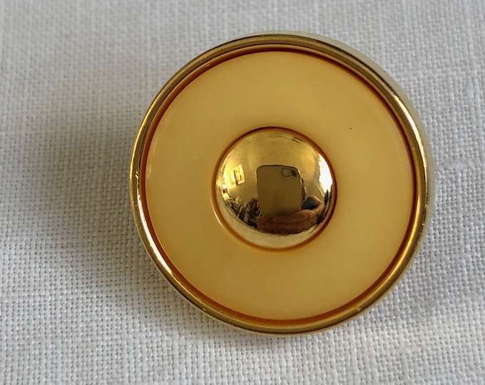 Buttons, Vintage circular yellow fashion buttons