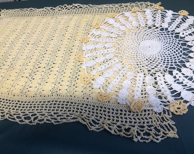 Matching lace doily,