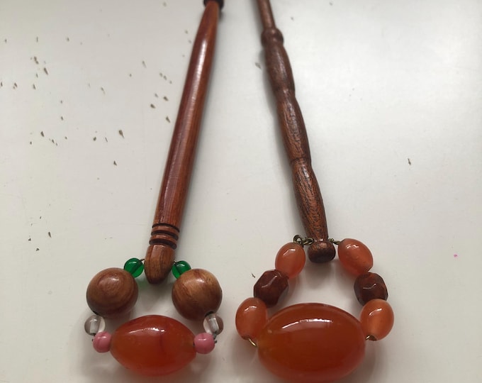 Lacemaking bobbins