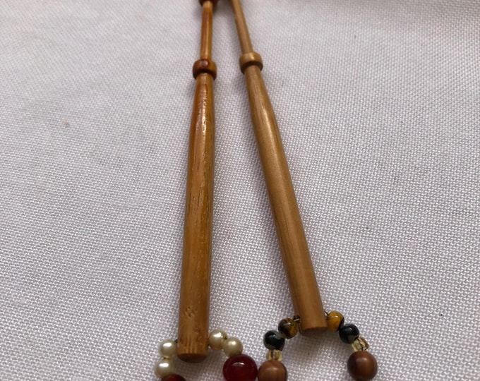 Lacemaking bobbins, midland bobbins