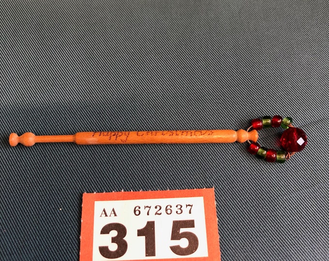 Lacemaking bobbin