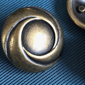 Buttons, Vintage brass coloured buttons