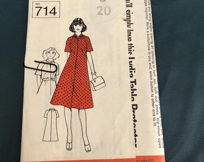 ladies,  vintage dress paper Sewing Pattern, Factory Folded, Sunday People 714