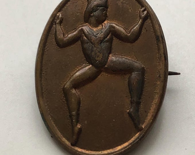Vintage WW2 Brownie Promise Badge