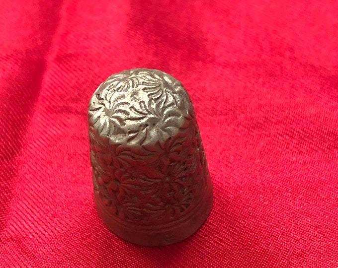 Vintage silver thimble