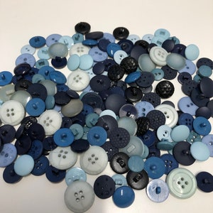 Buttons, Vintage shades of blue