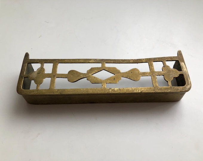 miniature brass antique fire place fender, salesman sample