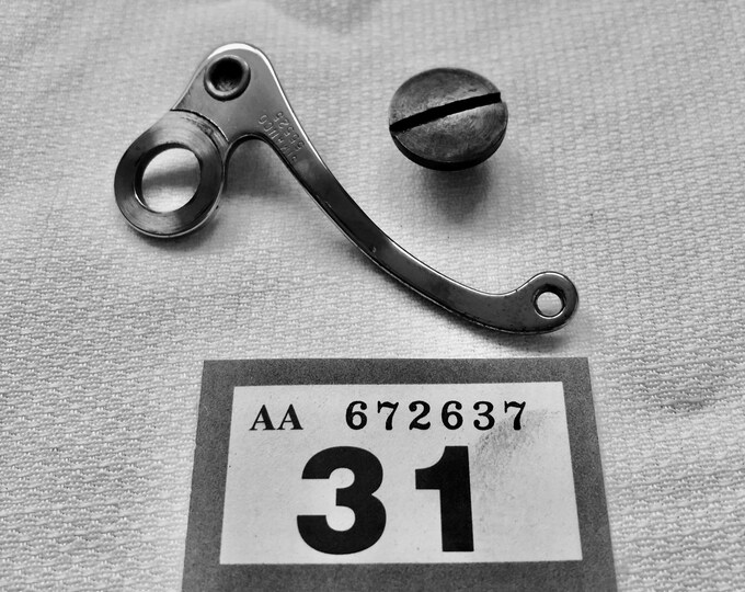 Singer sewing machine thread take up lever and bolt for 28K