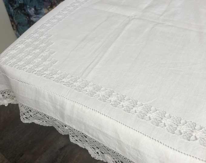 Hand made lace linen tablecloth