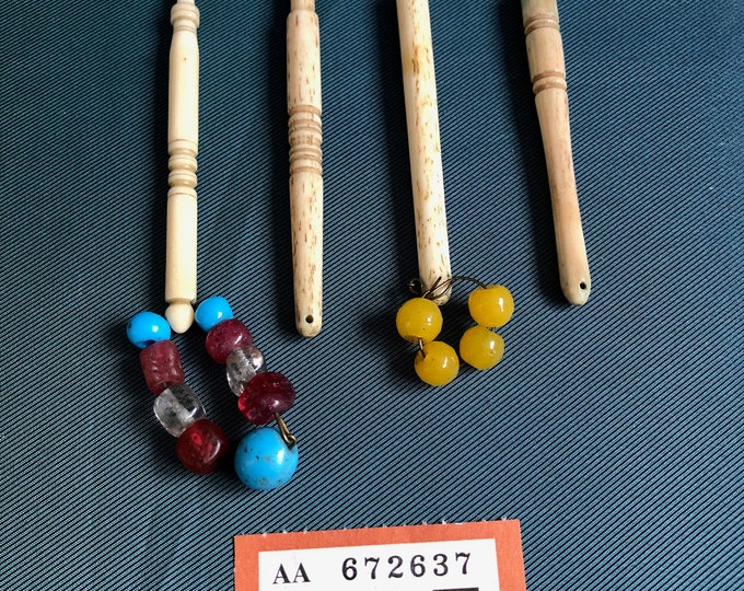 Bone/horn  lacemaking bobbins - 4