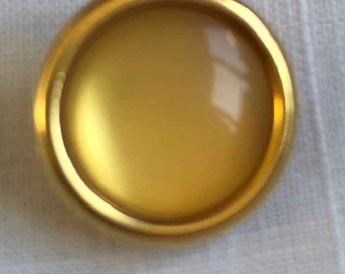 Buttons, Vintage circular yellow fashion buttons