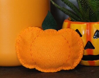 Pumpkin Catnip Cat Toy, Autumn and Fall Toy for Cats, Halloween, Gothic Vegan Gift for Cat Lover
