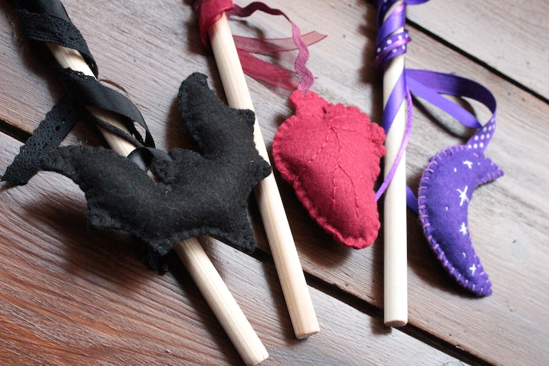 Black Bat Cat Wand Catnip Toy, Gift for Cat Lovers, Gift for Kittens, Vegan Felt Cat Play Toy Enrichment, Goth Decor Gift image 5