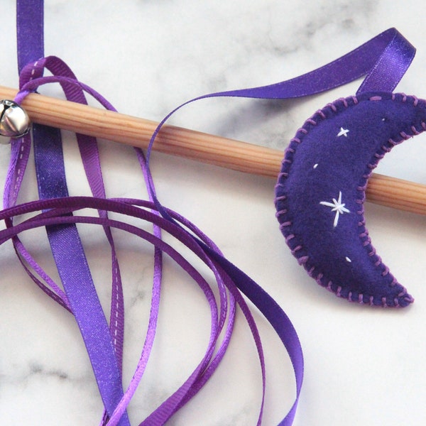Magical Moon Cat Wand Catnip Toy, Gift for Cat Lovers, Gift for Kittens, Vegan Felt Purple Cat Play Toy, Celestial Cat Gift