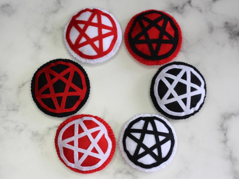 Pentacle Pentagram Catnip Cat Toy, Gothic Pagan Witchcraft Occult Goth Pet Toy, Black, Red and White Cat Toy, Vegan Felt image 2