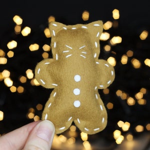 Christmas Gingerbread Cat Catnip Toy, Xmas Gift For Cat Lover, Vegan Cat Toy Present