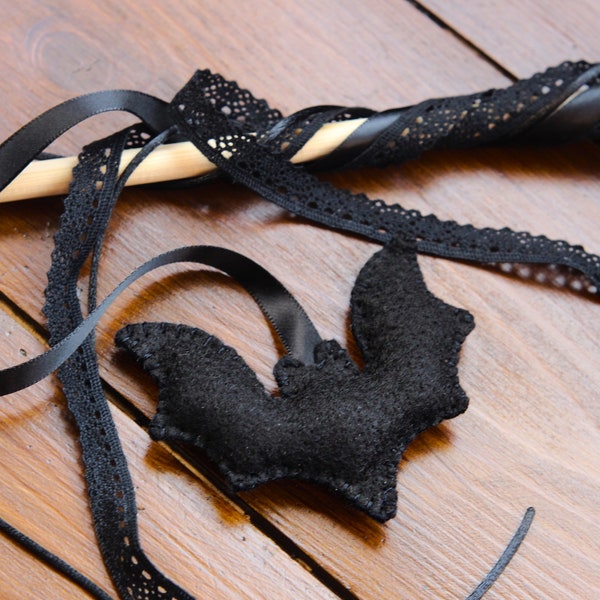 Black Bat Cat Wand Catnip Toy, Gift for Cat Lovers, Gift for Kittens, Vegan Felt Cat Play Toy Enrichment, Goth Decor Gift