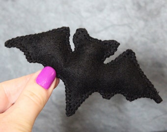 キャットニップバットの手作りハロウィン猫のおもちゃ、猫好きの方へのギフト、小さな不気味なプレゼント、ゴシック、ゴス、新しいペットへのプレゼント - ビーガン