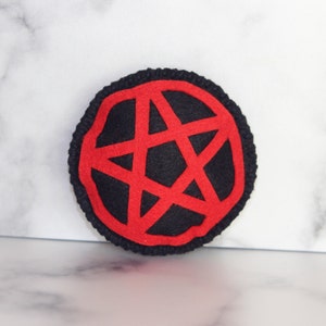 Pentacle Pentagram Catnip Cat Toy, Gothic Pagan Witchcraft Occult Goth Pet Toy, Black, Red and White Cat Toy, Vegan Felt image 8
