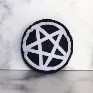 Pentacle Pentagram Catnip Cat Toy, Gothic Pagan Witchcraft Occult Goth Pet Toy, Black, Red and White Cat Toy, Vegan Felt image 6