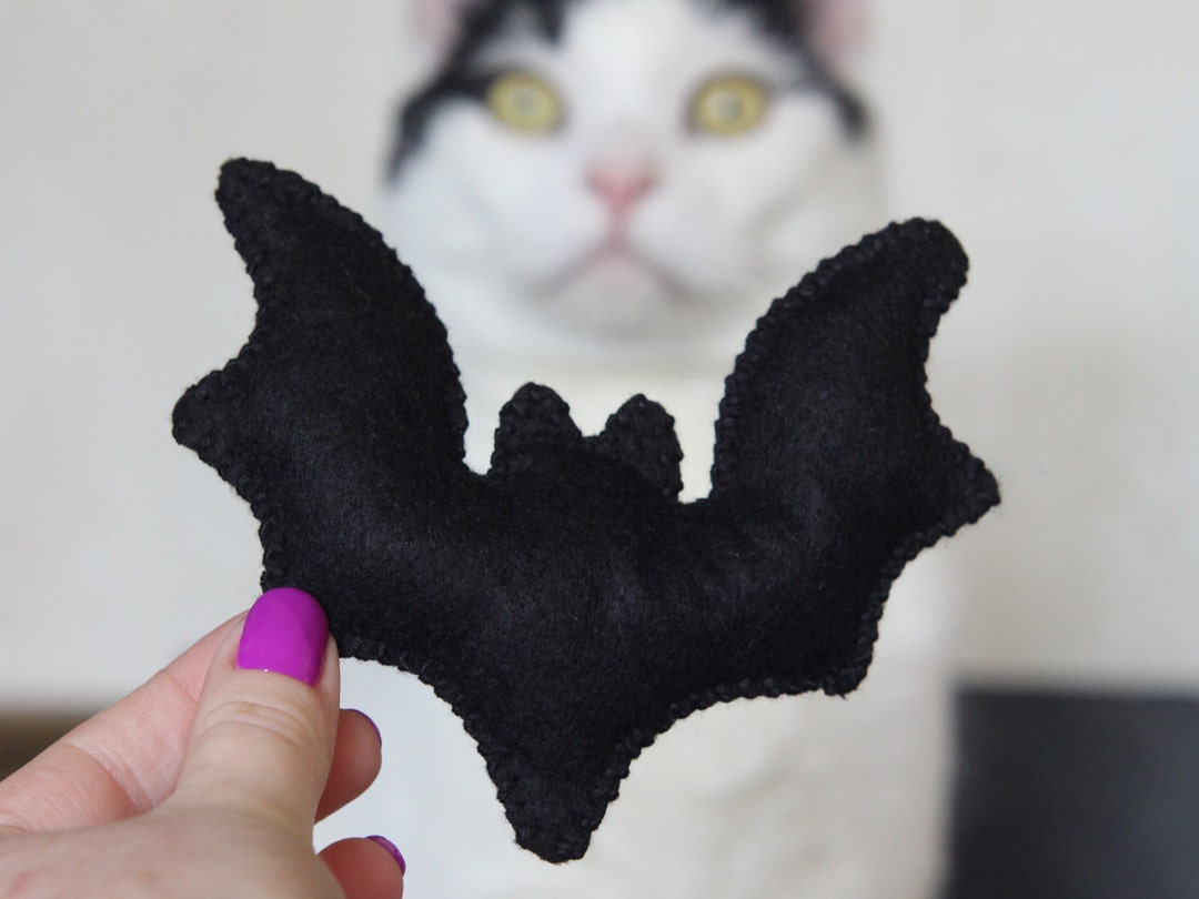 Big Bat Halloween Catnip Cat Toys, Gifts for Cat Lovers, Spooky Pet Presents, Gothic, Goth, New