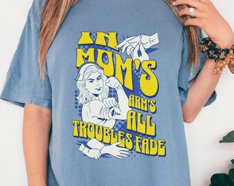 Elegante camiseta de mujer con gráfico retro de inspiración vintage, ropa para madres a la moda, regalo perfecto para el día de la madre, ropa informal, camiseta para mamá