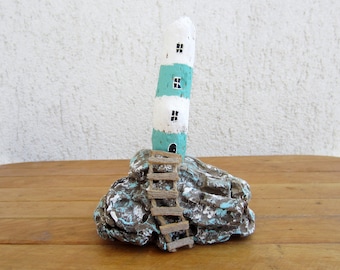 Faro di legno alla deriva, decorazione rustica da tavola in stile costiero