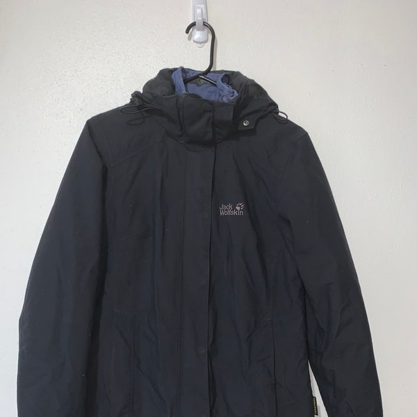 Jack Wolfskin 2 layer jacket size small